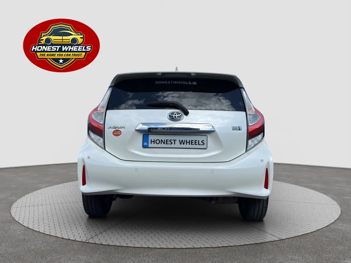 2019 Toyota Aqua 1.5 Petrol Hybrid Automatic - Image 6