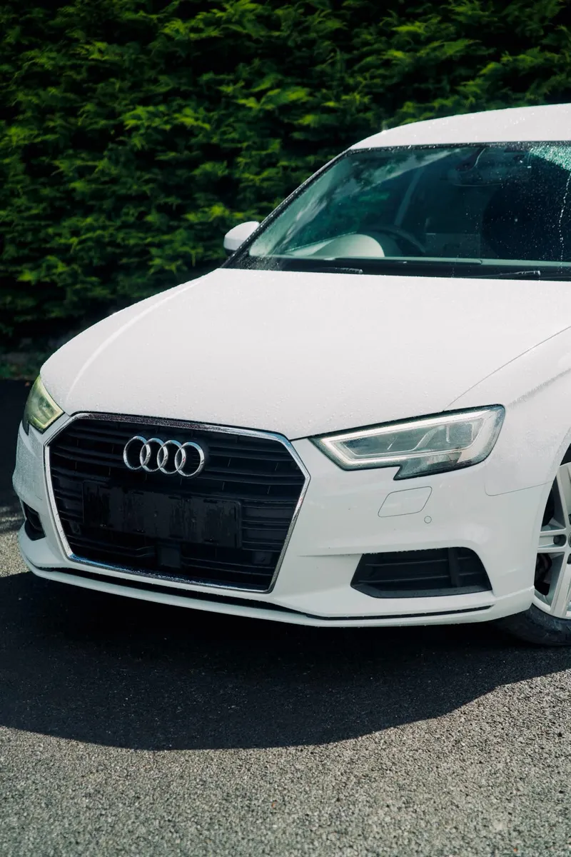 Audi A3 Sedan 1.4 TFSI 2017 - Image 3
