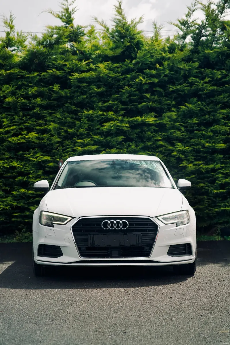 Audi A3 Sedan 1.4 TFSI 2017 - Image 2