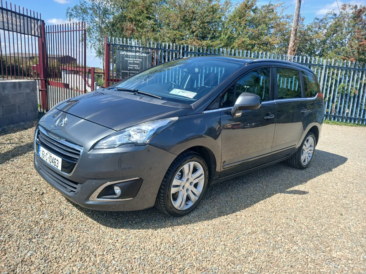 Peugeot 5008 2016 - Image 1