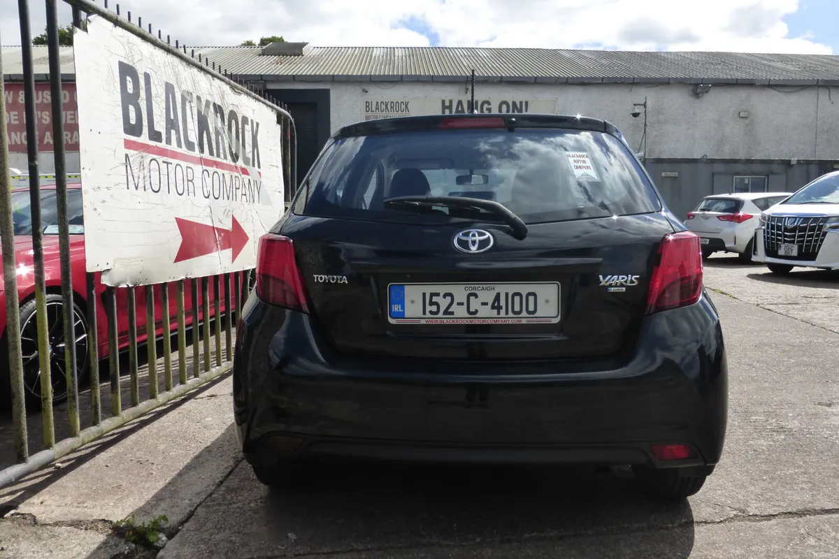 Toyota Yaris 2015 - Image 5