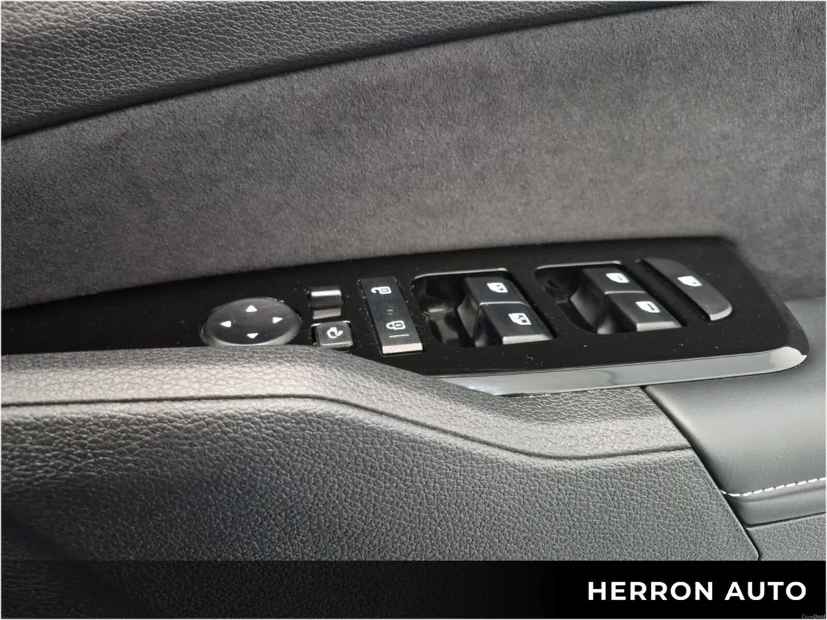 Kia Sportage Sportage Gt-Line Phev 4X4 Auto  GT Li - Image 4