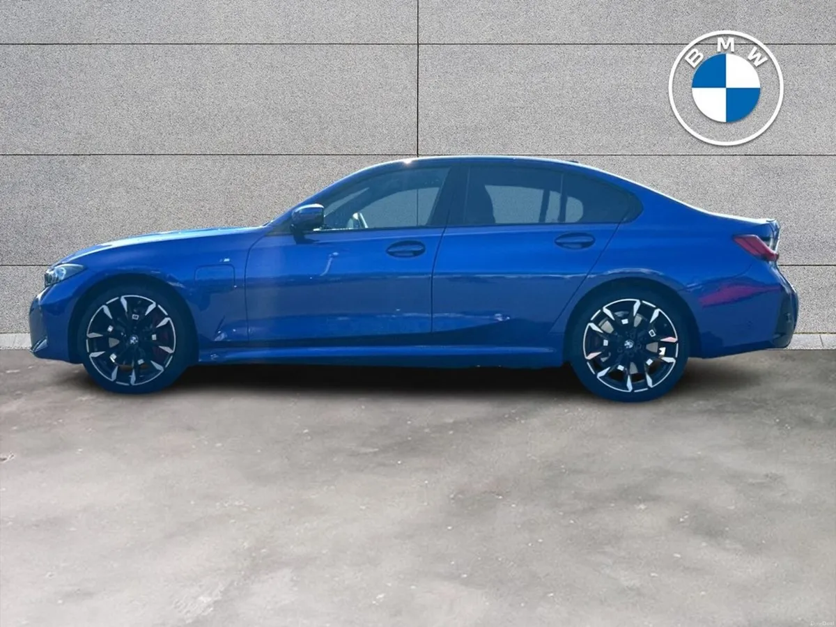 BMW 3-Series 330e M Sport Saloon - Image 3