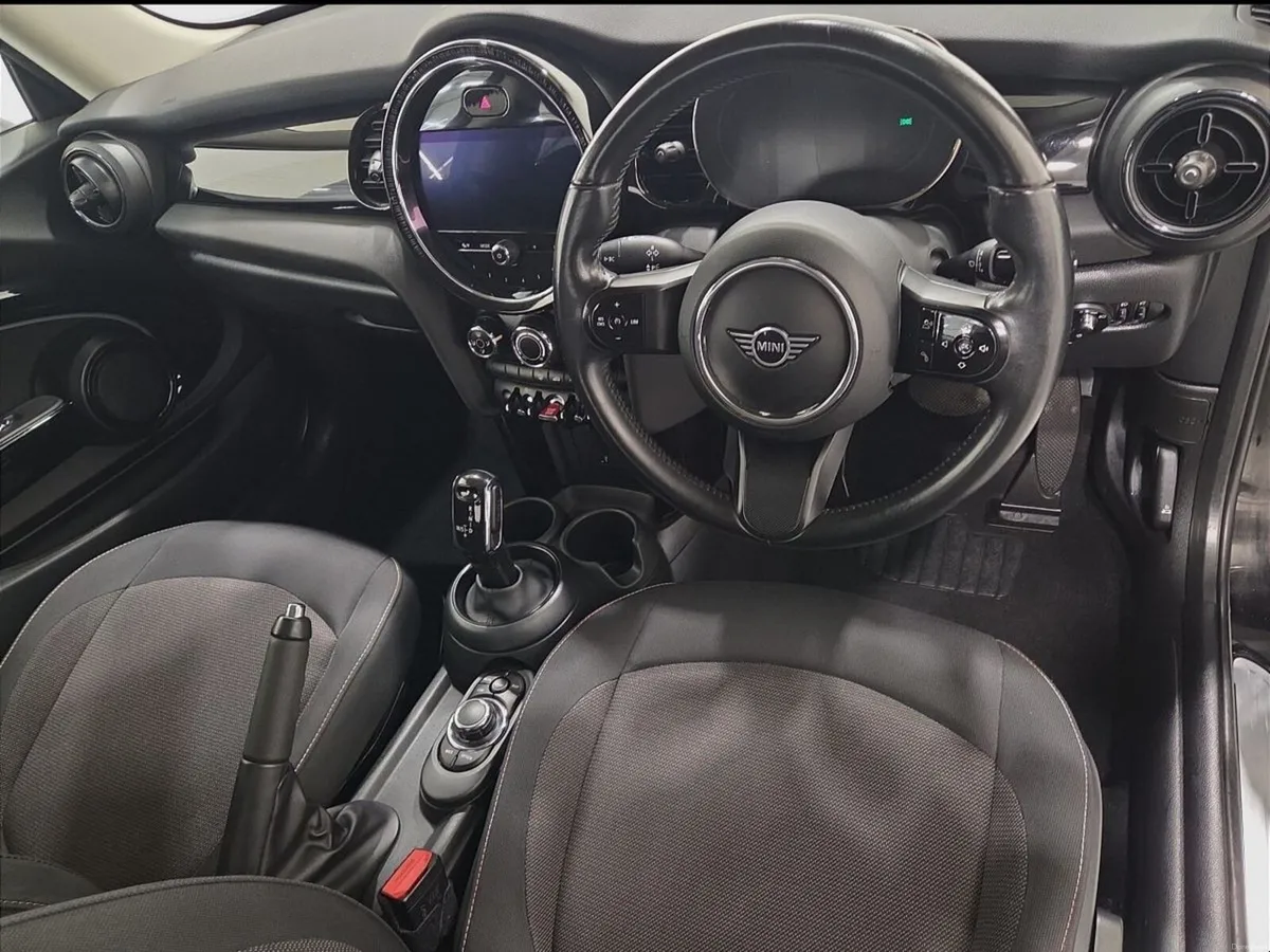 Mini Cooper 3-Door Cooper Classic - Image 6