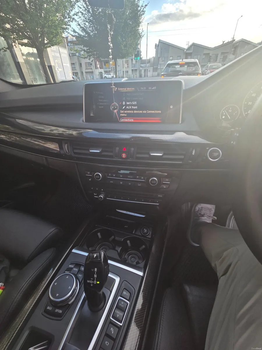 BMW X5 2015 - Image 2
