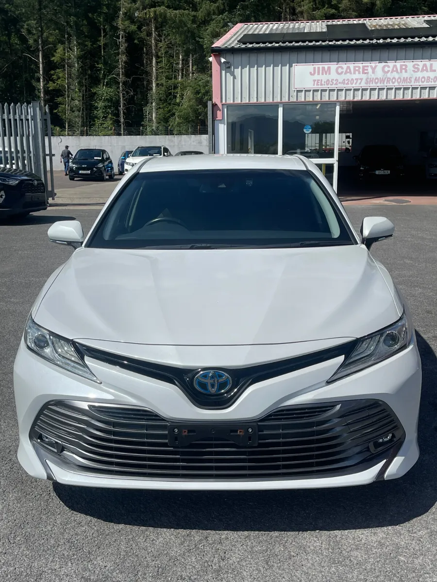 2018 Toyota Camry - Image 2