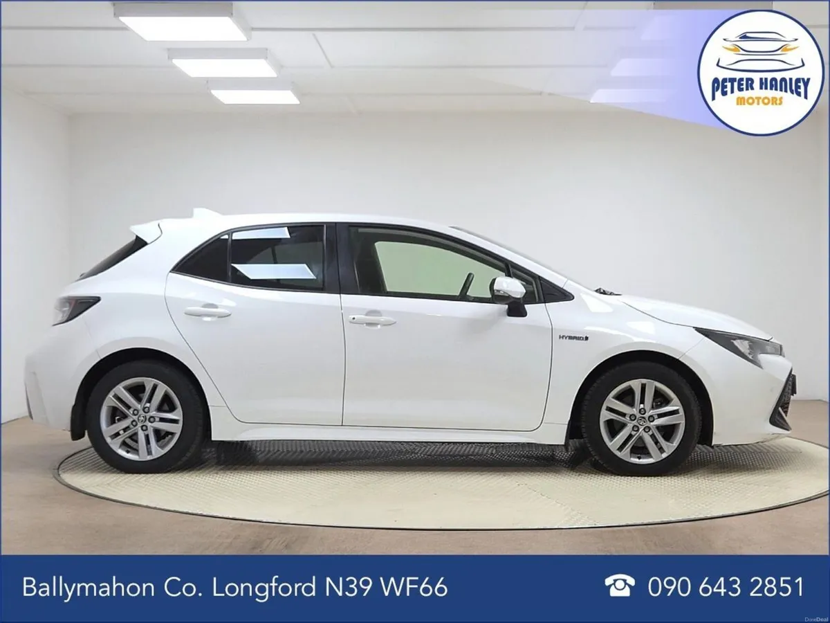 Toyota Corolla 1.8 Hybrid Luna Hatchback - Image 4