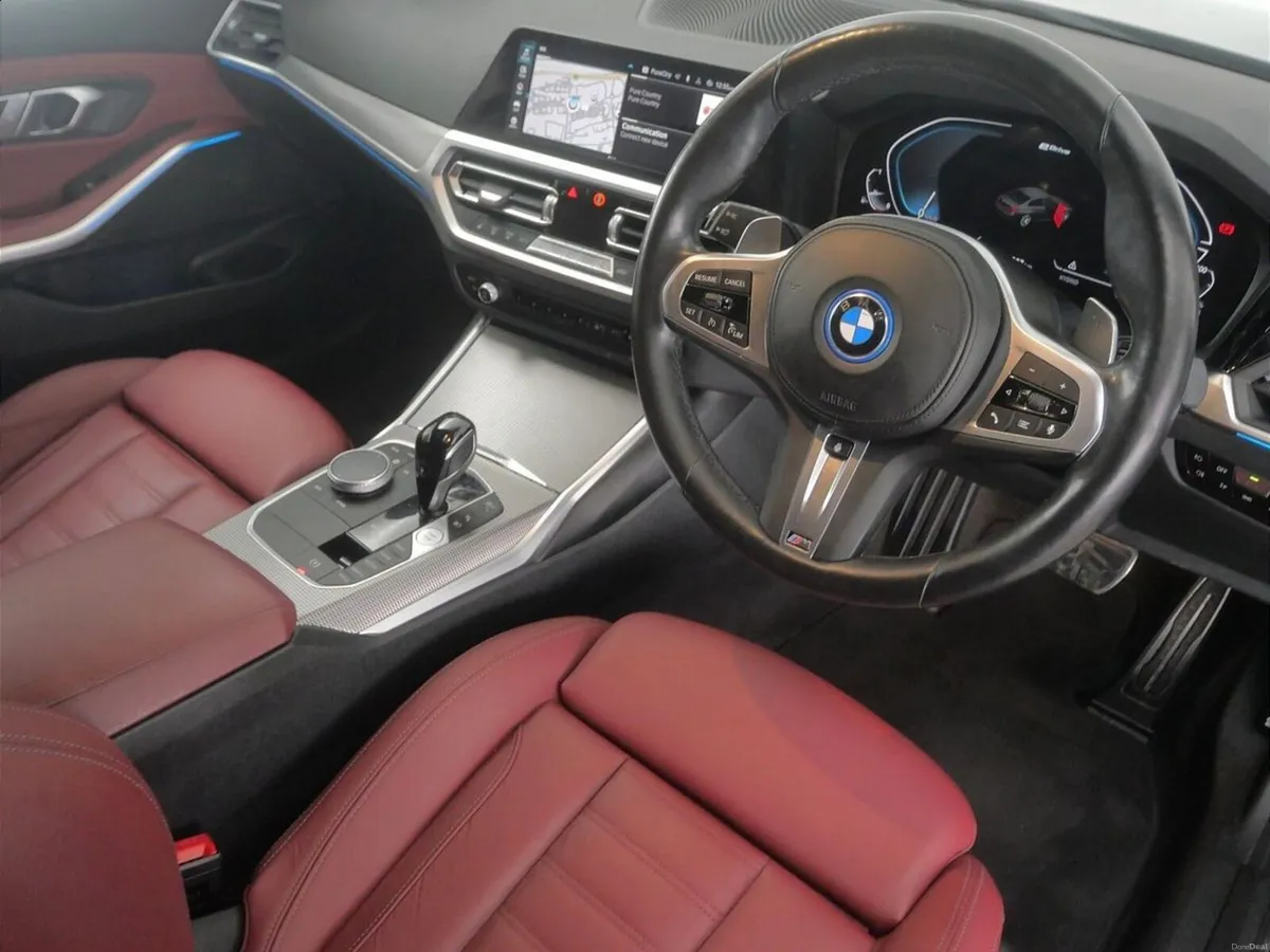 BMW 3-Series 330e M Sport Saloon - Image 6