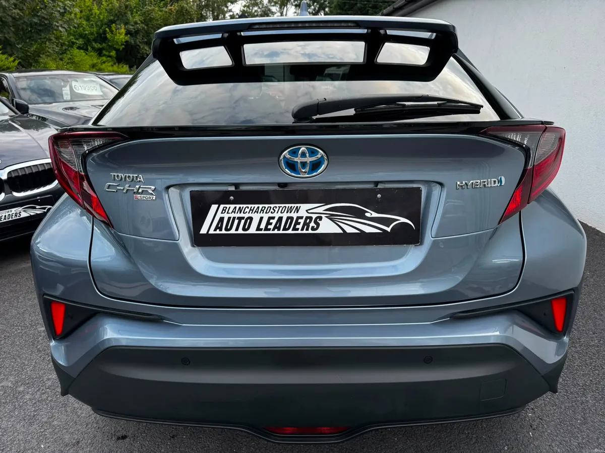 TOYOTA C-HR 1.8 HYBRID SPORT 122 BHP AUTO - Image 6