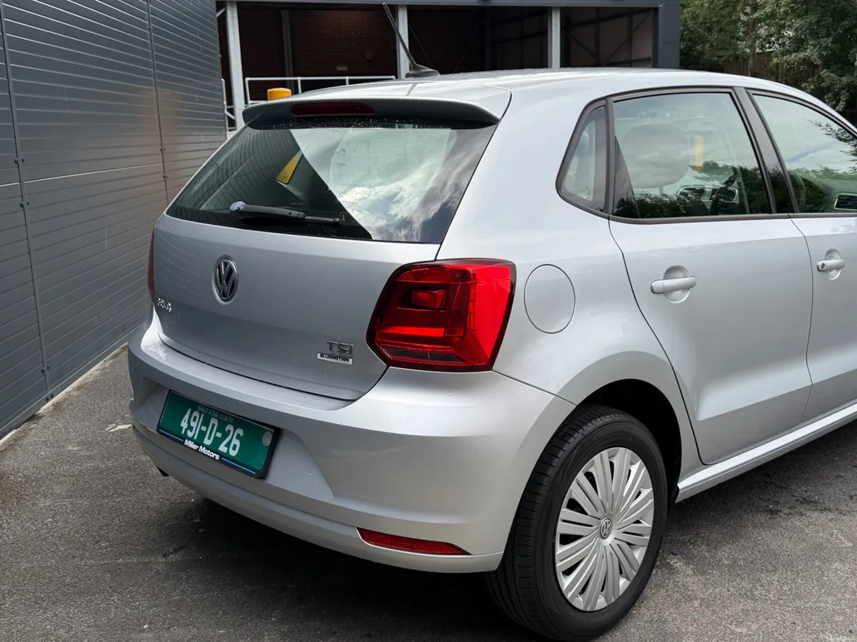 Volkswagen polo 1.2 151 ComfortLine apple car play - Image 4
