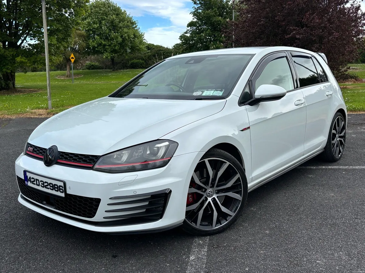 Volkswagen Golf GTI 🔥🔥NCT 07/27🔥🔥 - Image 3