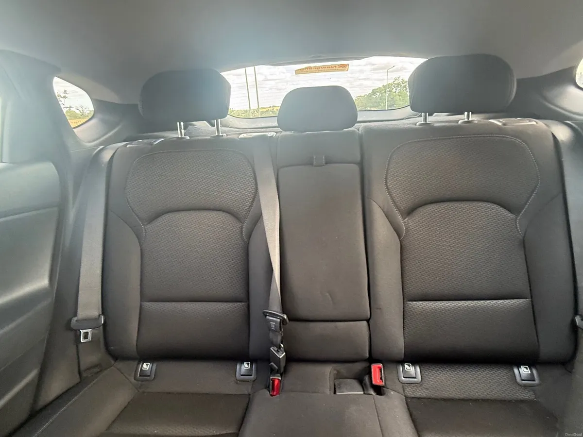 Hyundai i30 2019 - Image 2