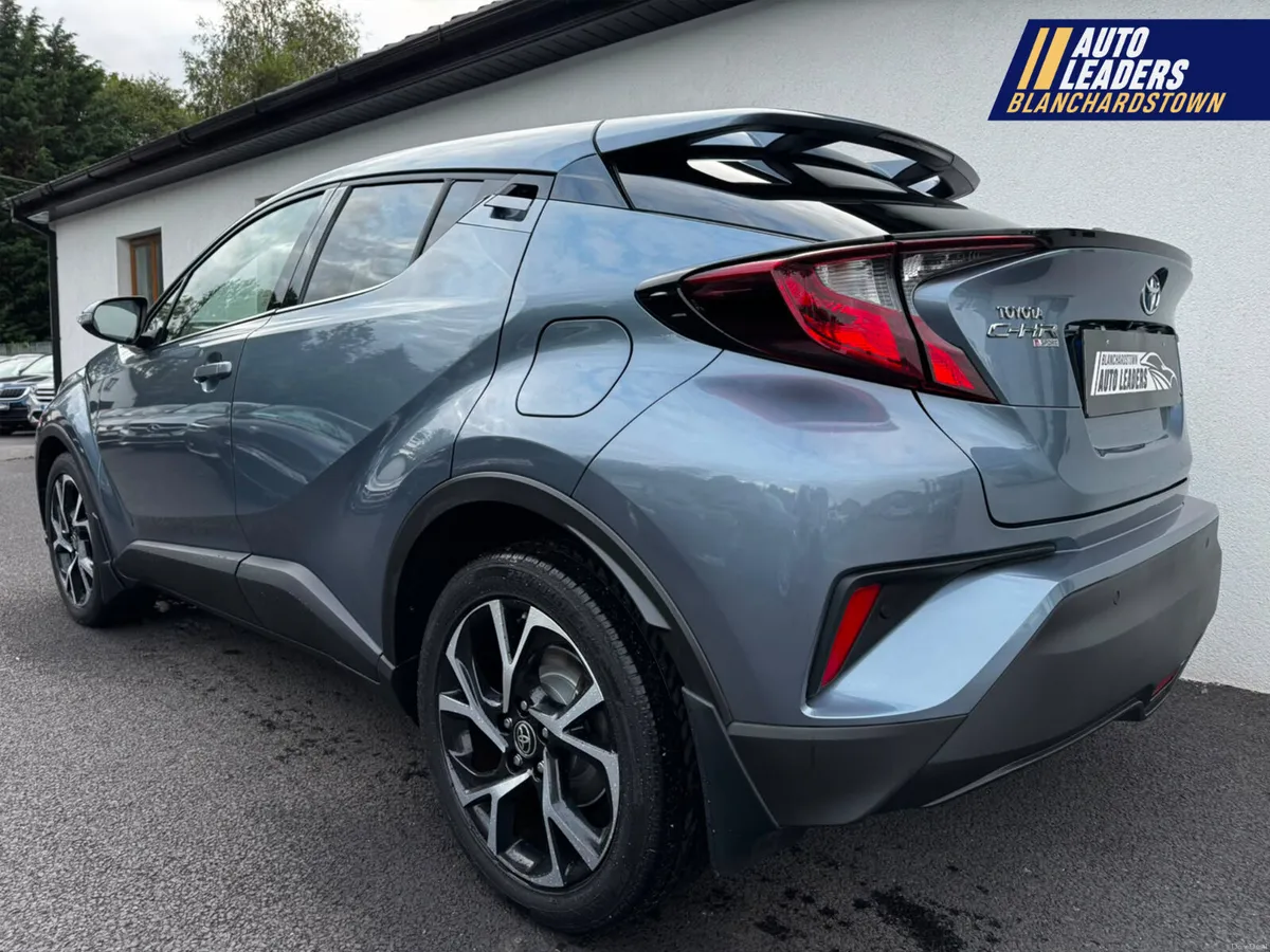 TOYOTA C-HR 1.8 HYBRID SPORT 122 BHP AUTO - Image 4