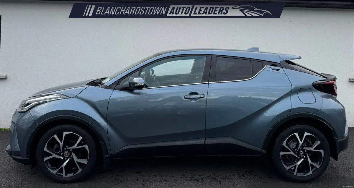 TOYOTA C-HR 1.8 HYBRID SPORT 122 BHP AUTO - Image 2