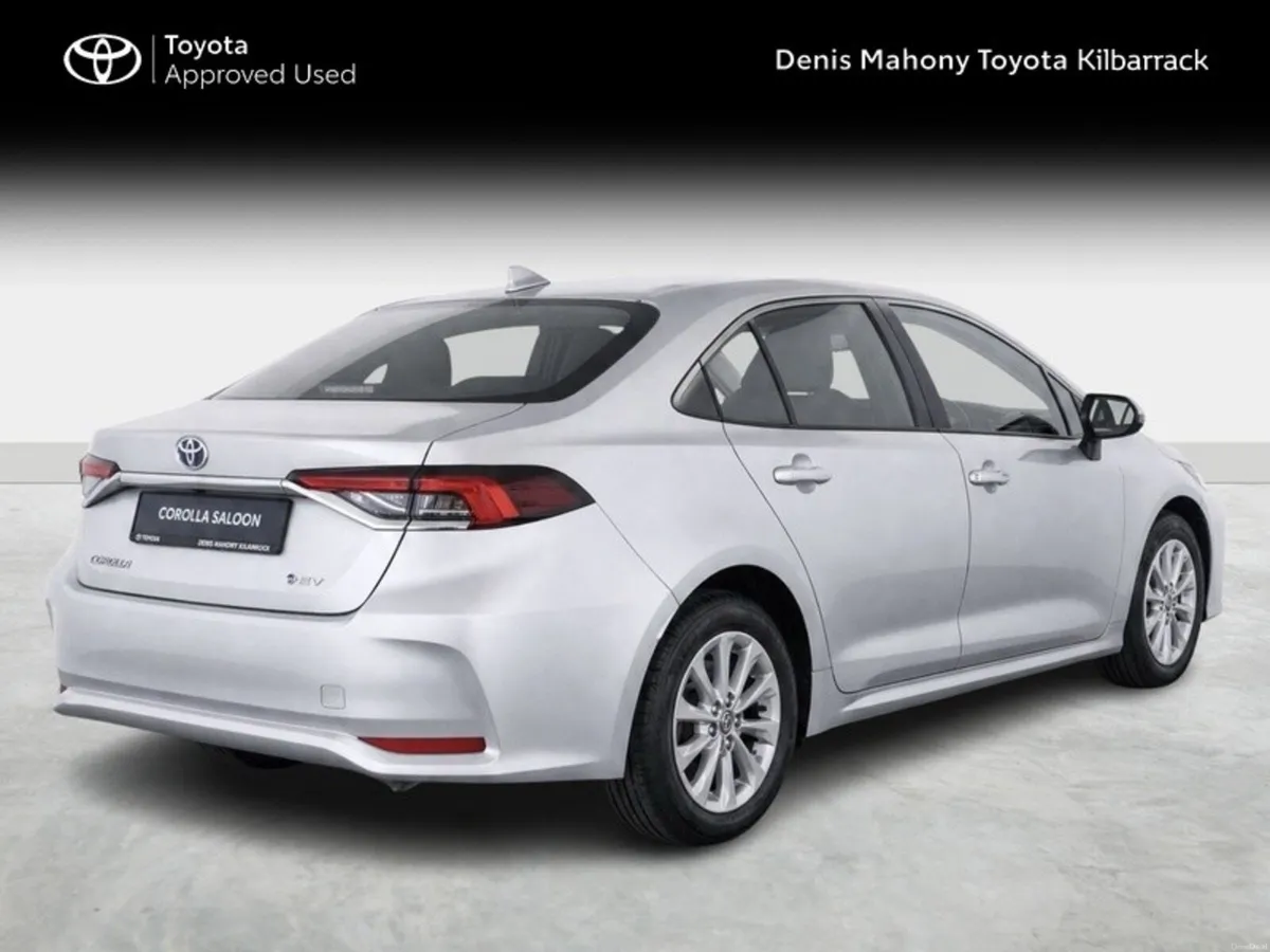 Toyota Corolla Saloon - Image 2