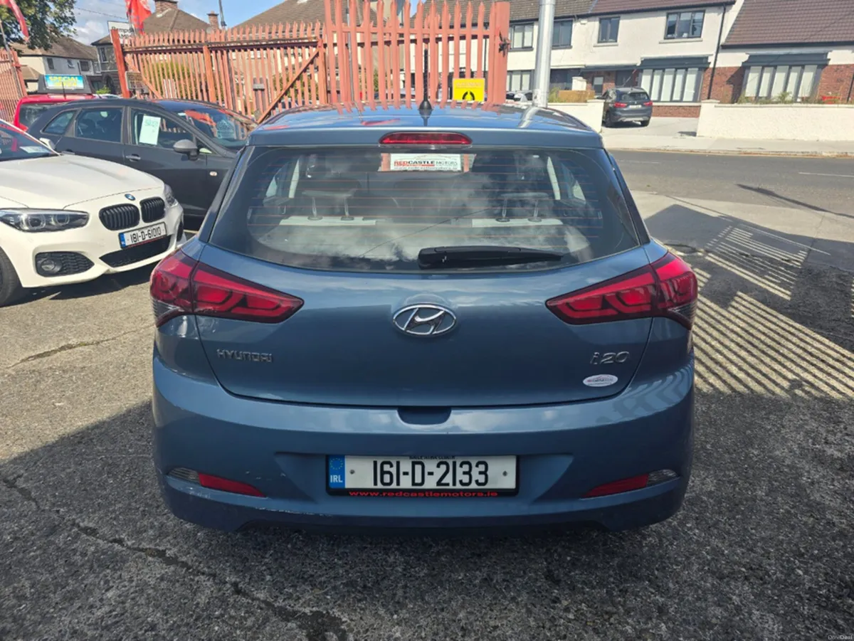 Hyundai i20 PETROL CLASSIC 5DR - Image 4