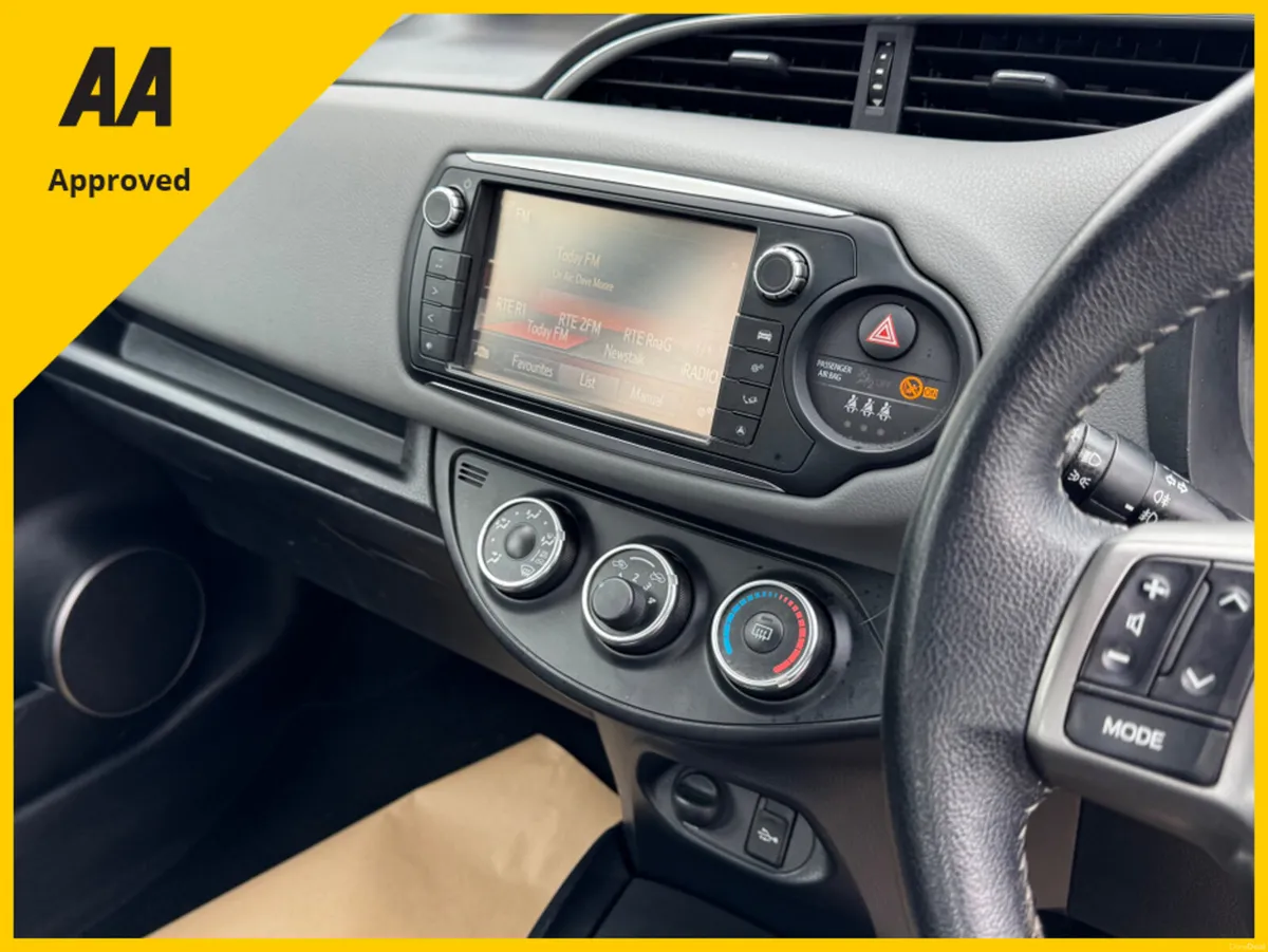 Toyota Yaris 1.0 LUNA 4DR low km - Image 4