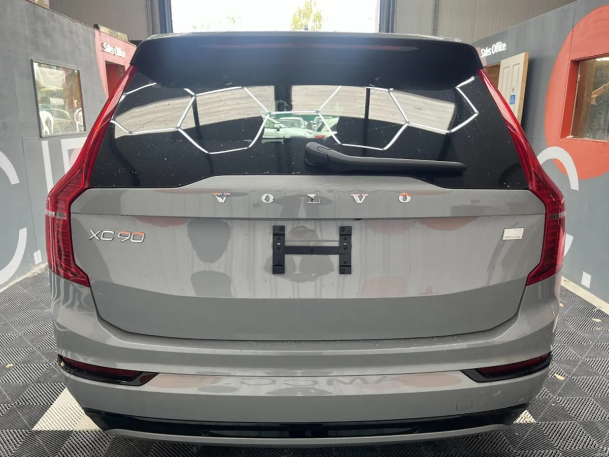 Volvo XC90 2024 VOLVO XC90 RECHARGE ULTIMATE T8 AW - Image 4