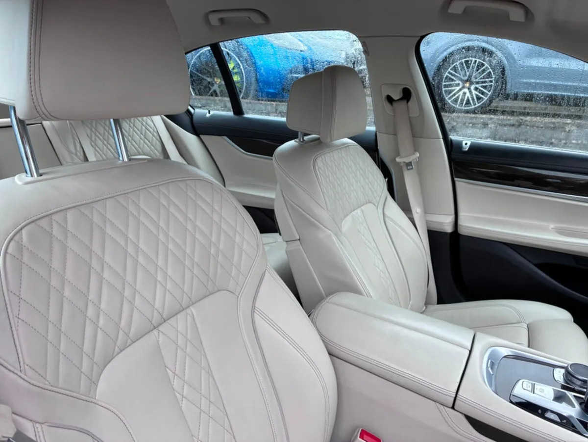 BMW 7-Series 730D EX AUTO - Image 5