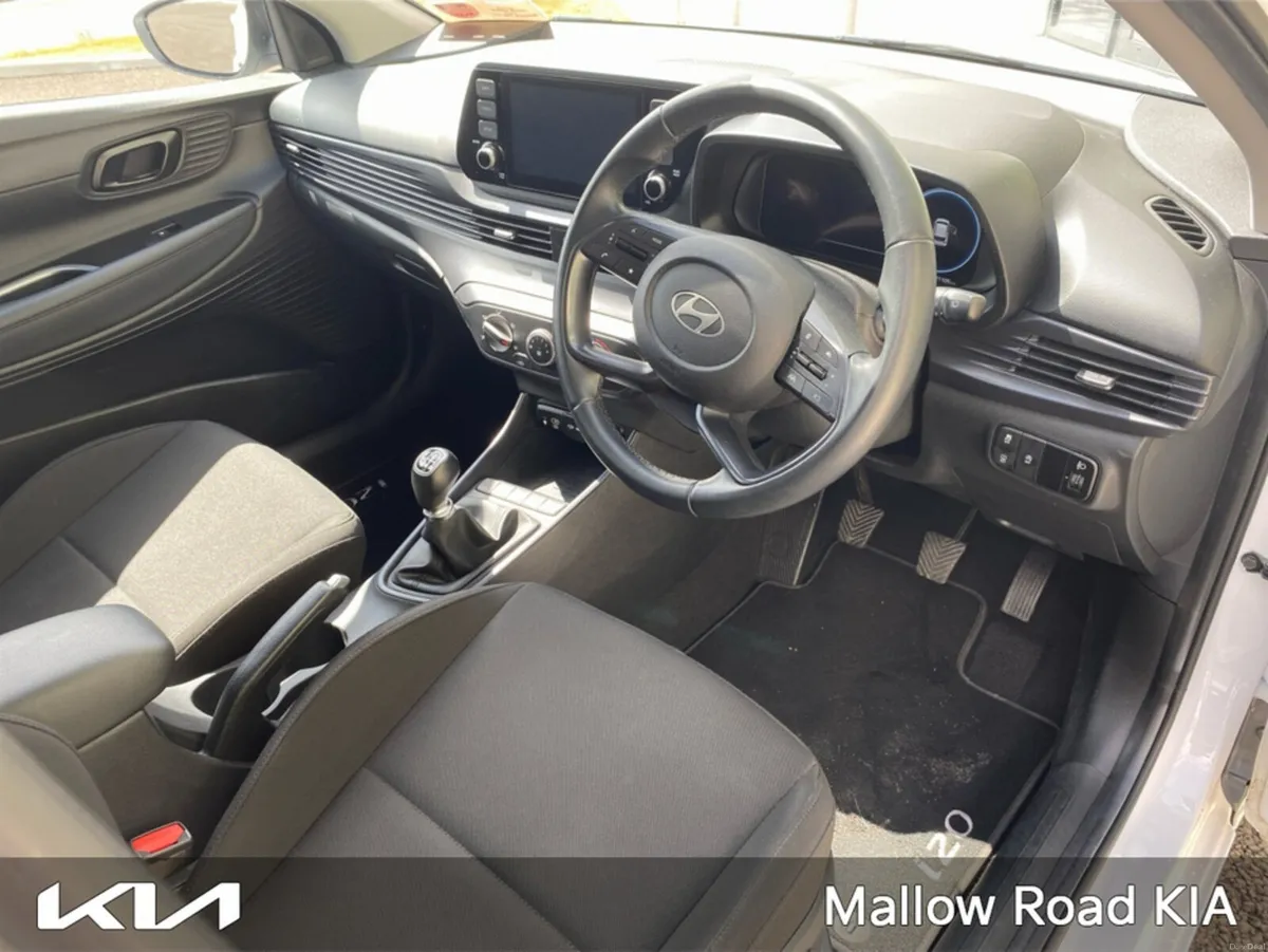 Hyundai i20 DELUXE PLUS 5DR - Image 2