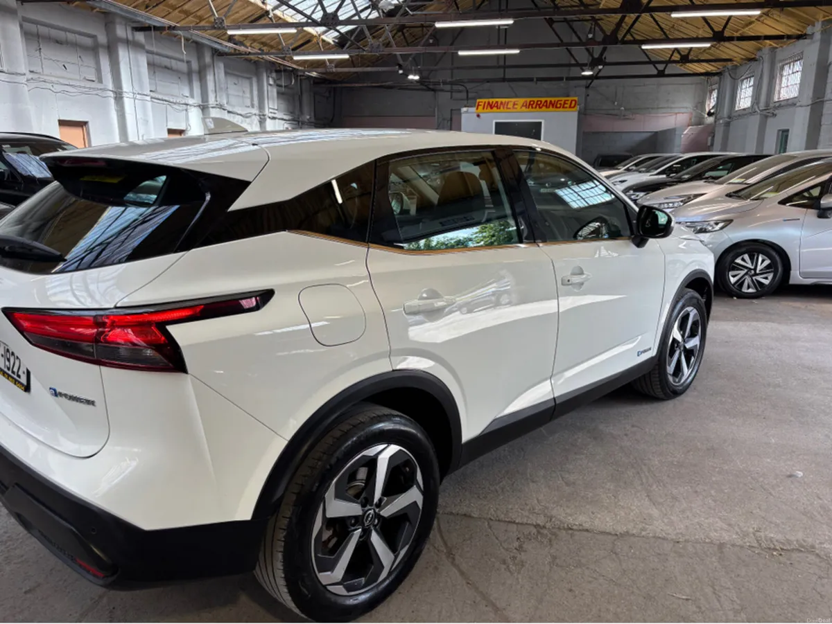 Nissan Qashqai EPOWER SV MY2.75 4DR AUTO - Image 4