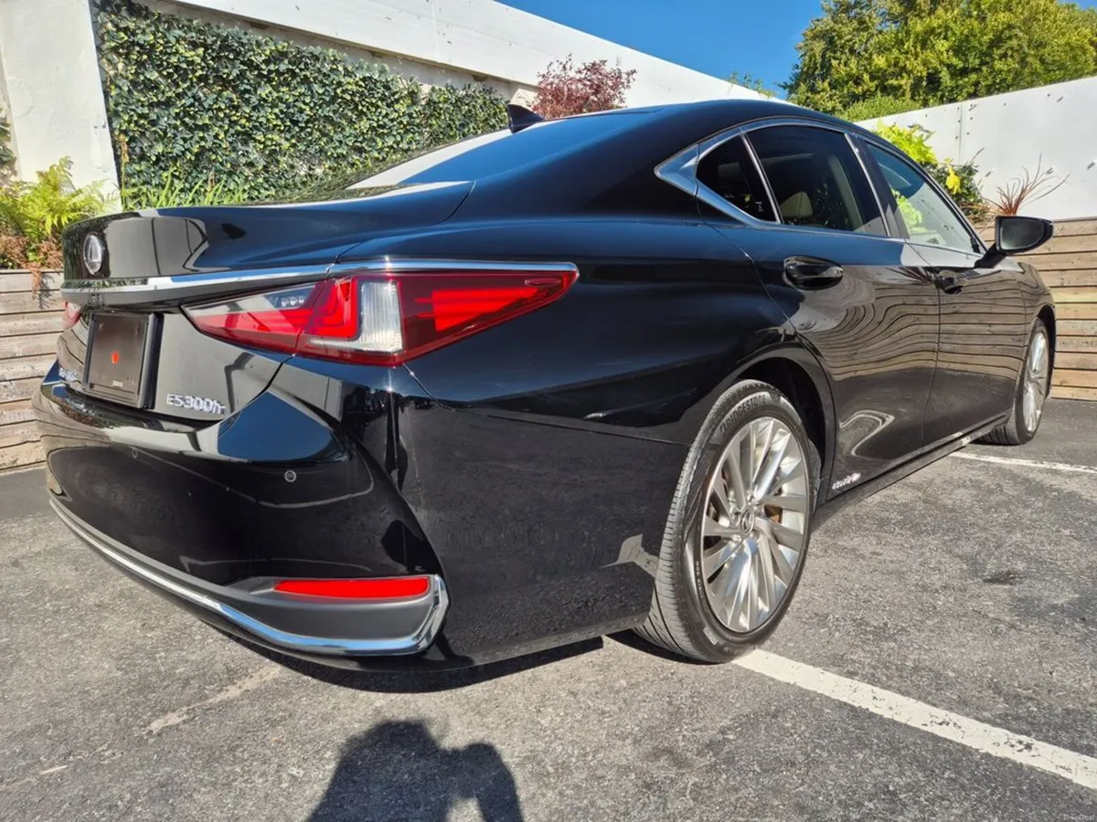 Lexus ES 2.5 HYBRID / LUXURY TOP SPEC / TAX €180 - Image 5