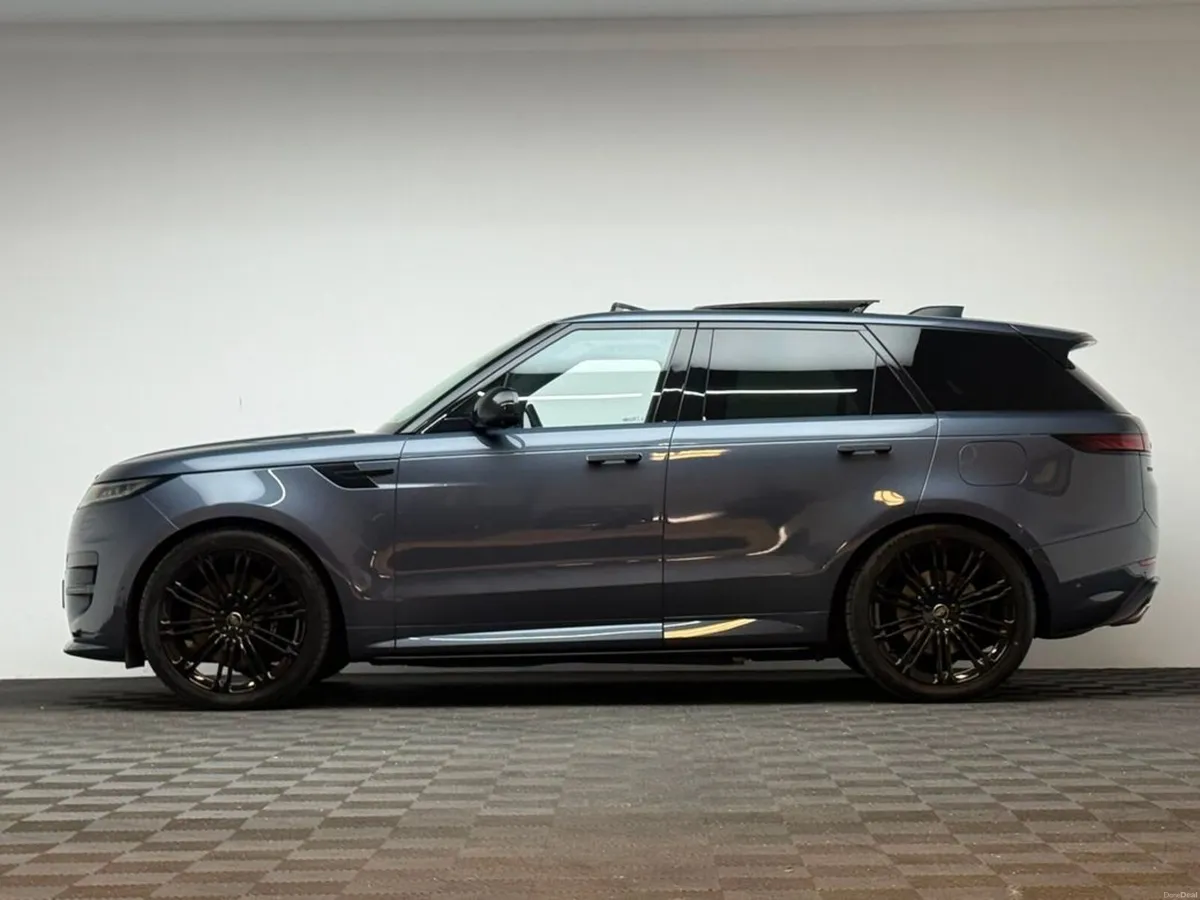 Land Rover Range Rover Sport DYNAMIC SE P440E *PAN - Image 4