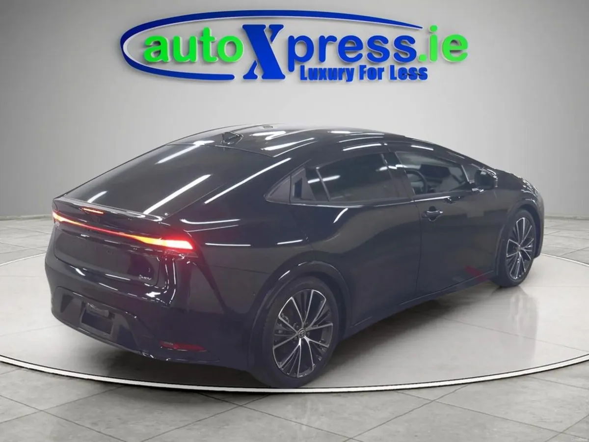 Toyota Prius 2.0 Z 360 camera, Low mileage, - Image 6