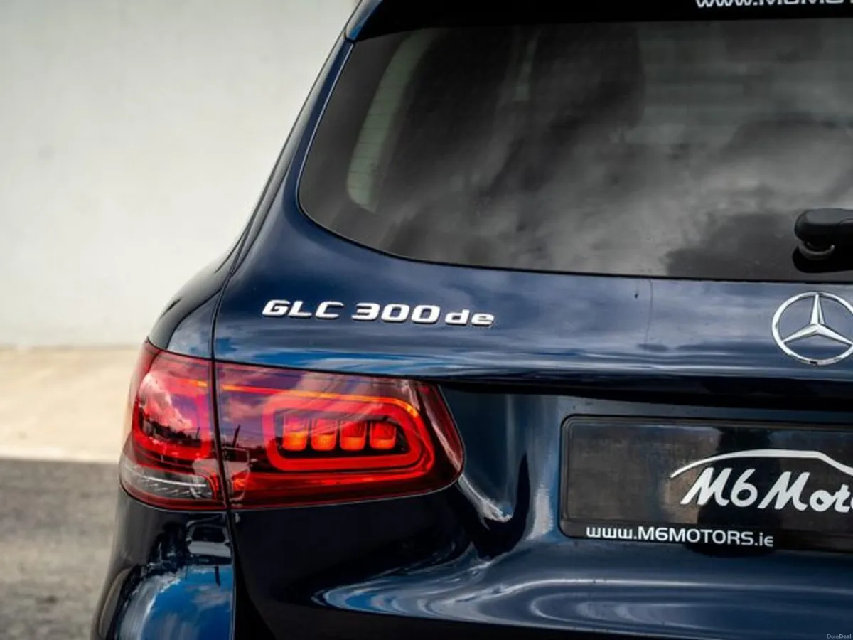 Mercedes-Benz GLC 300 de 4MAT 300 DE 4matic 5DR Au - Image 4