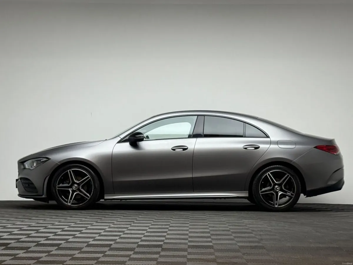Mercedes-Benz CLA 180 AMG LINE AUTO MAGNO GREY - Image 4