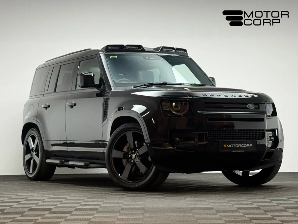 Land Rover Defender HSE X-DYNAMIC P300E *PAN ROOF* - Image 1