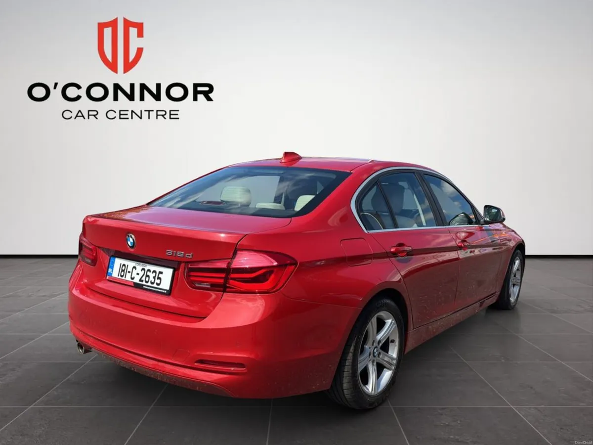 BMW 3-Series Three pedals, rear-wheel drive. becau - Image 6