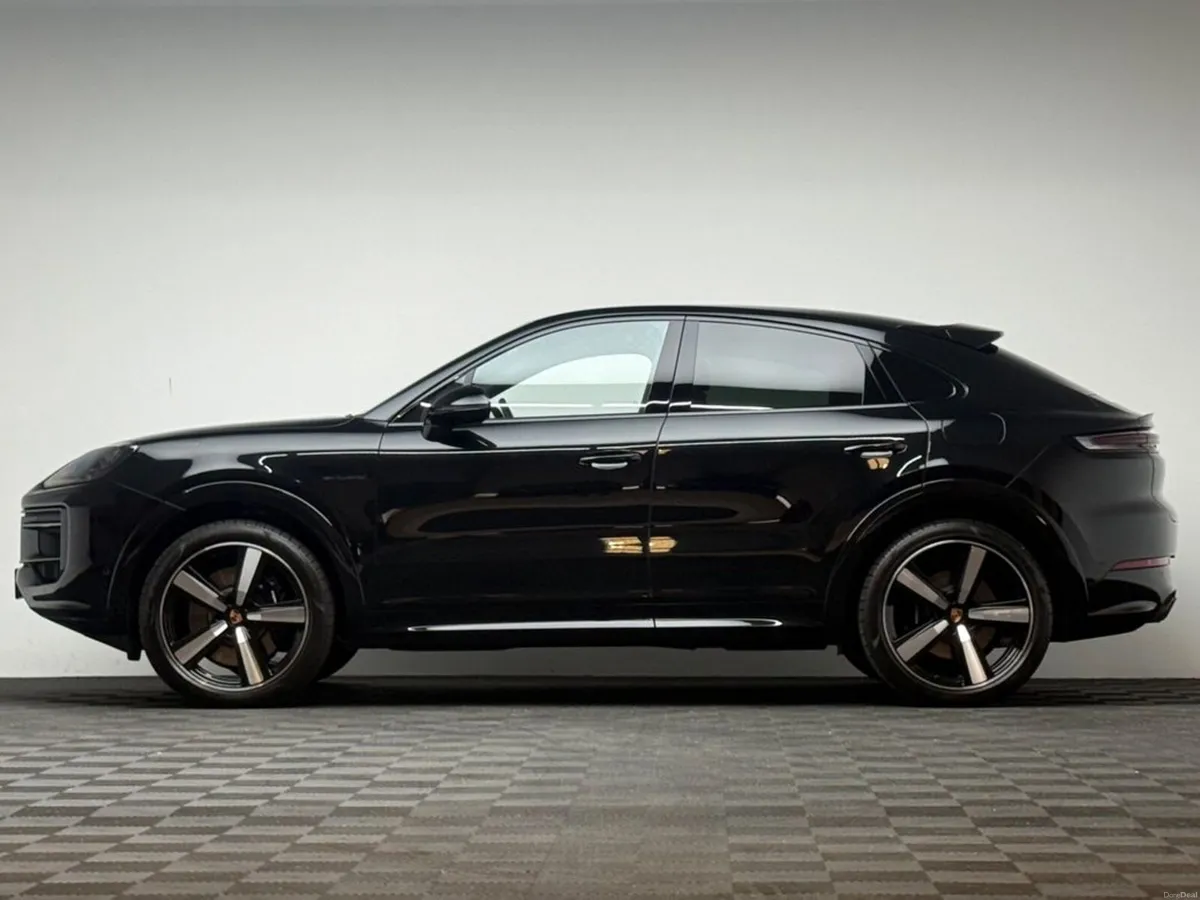 Porsche Cayenne S BLACK EDITION 3.0 V6 E-HYBRID - Image 3