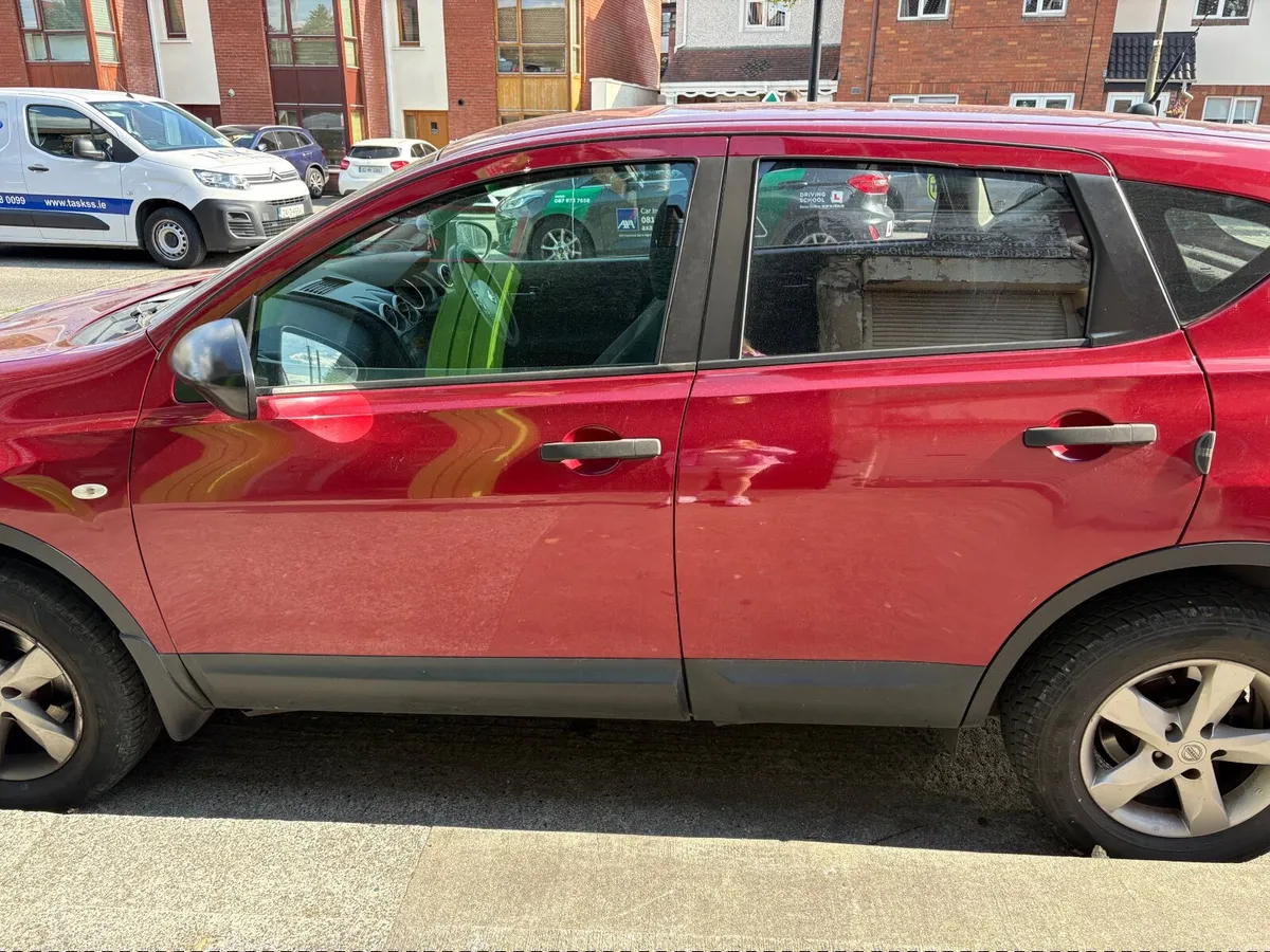 Nissan Qashqai 2012 - Image 2