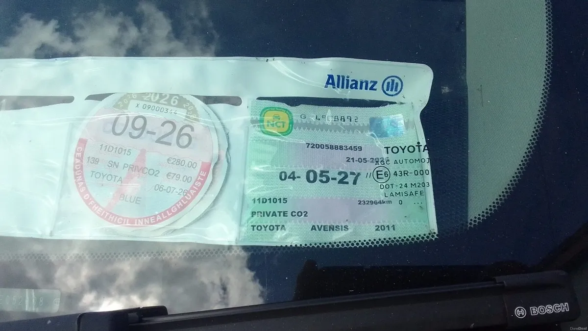 11 Toyota Avensis Diesel - Image 6