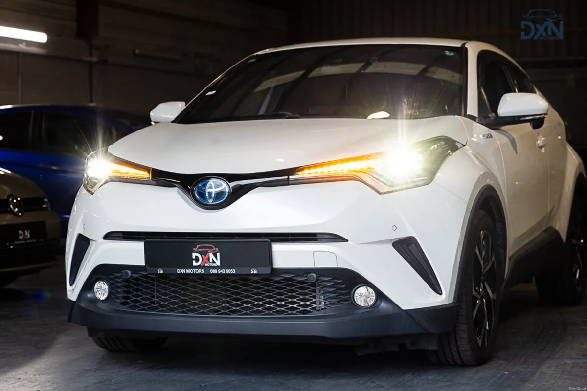 Toyota CHR Hybrid 2017 - Image 1