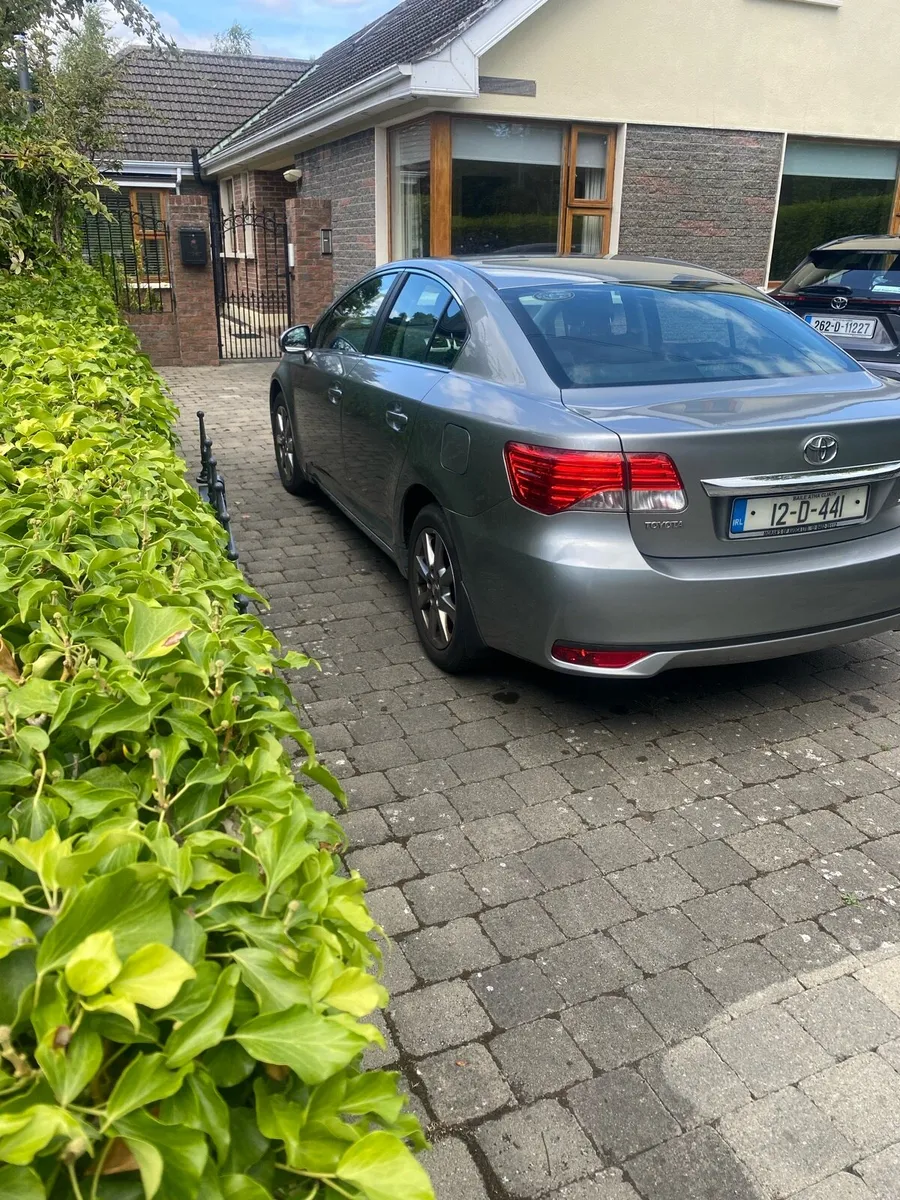 Toyota avensis 2012 138,000 km full Toyota history - Image 3