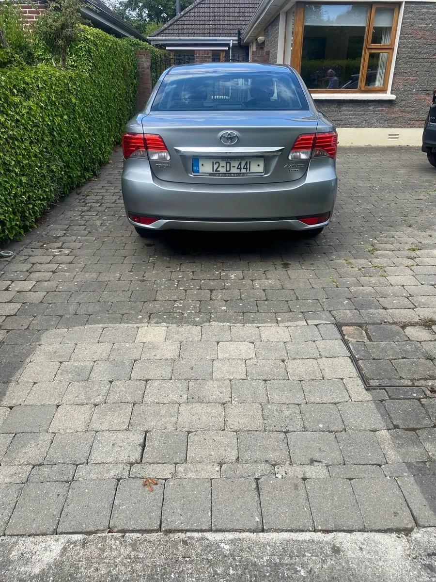 Toyota avensis 2012 138,000 km full Toyota history - Image 4