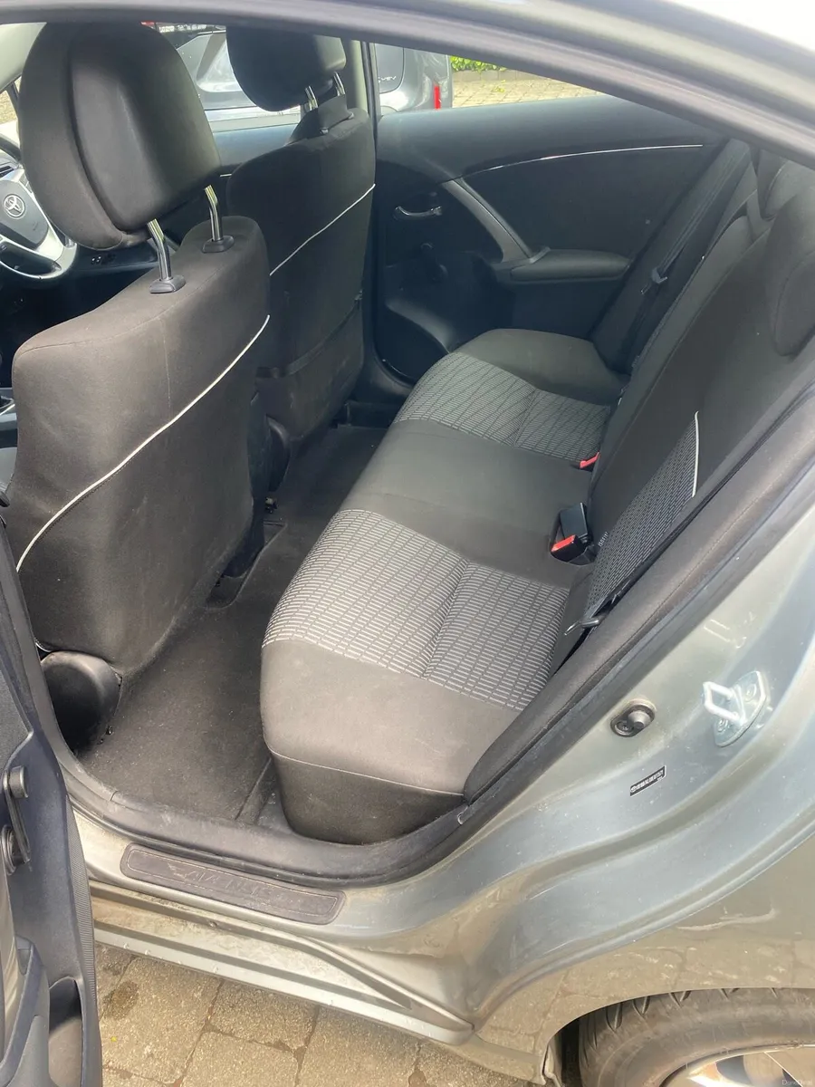 Toyota avensis 2012 138,000 km full Toyota history - Image 6