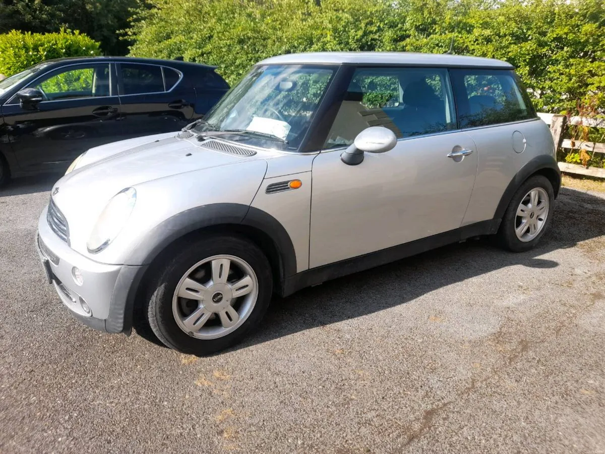 06 MINI ONE.  Only 27500 kilometers - Image 2