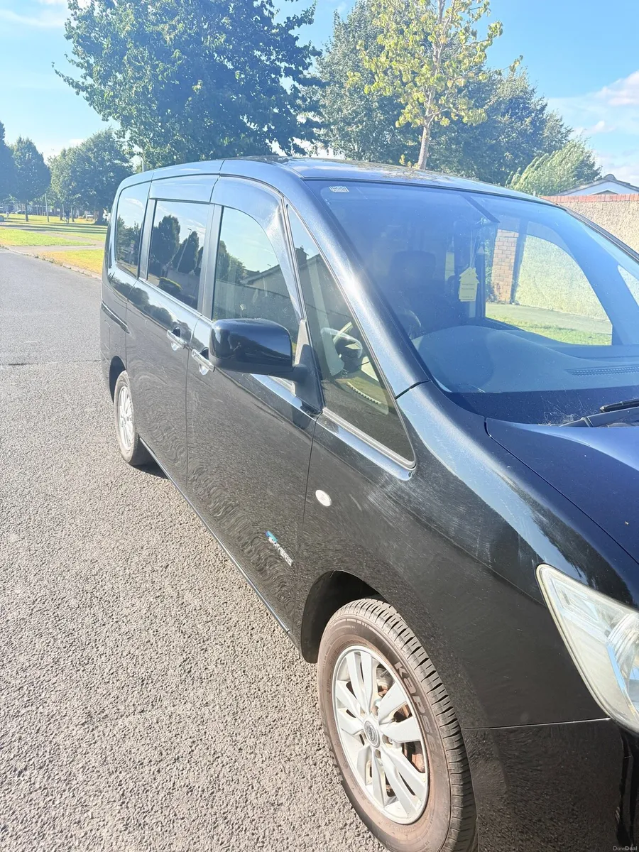 NISSAN SERENA - Image 3