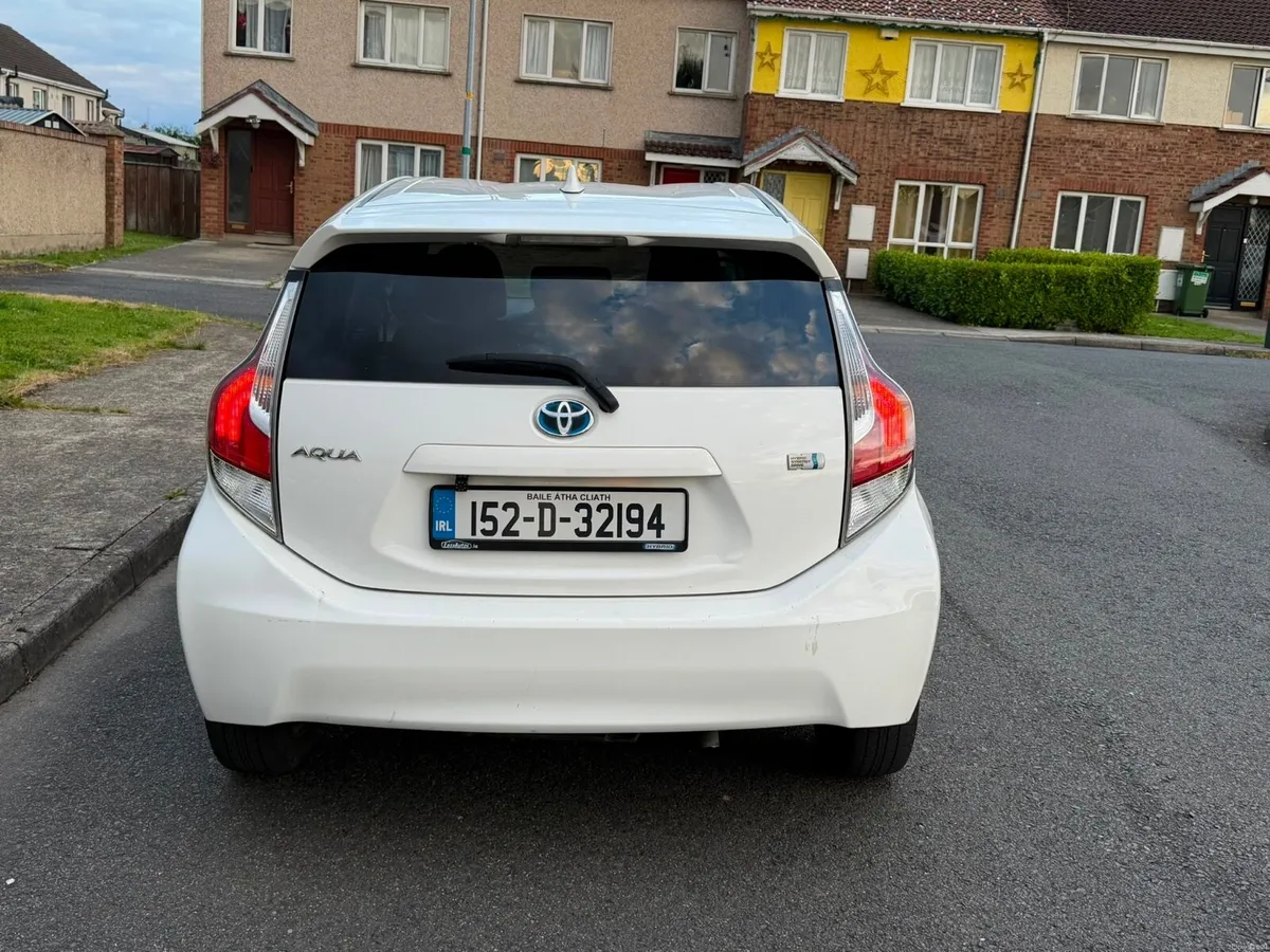 152 Toyota Aqua 1.4petrol Hybrid Automatic low km - Image 5