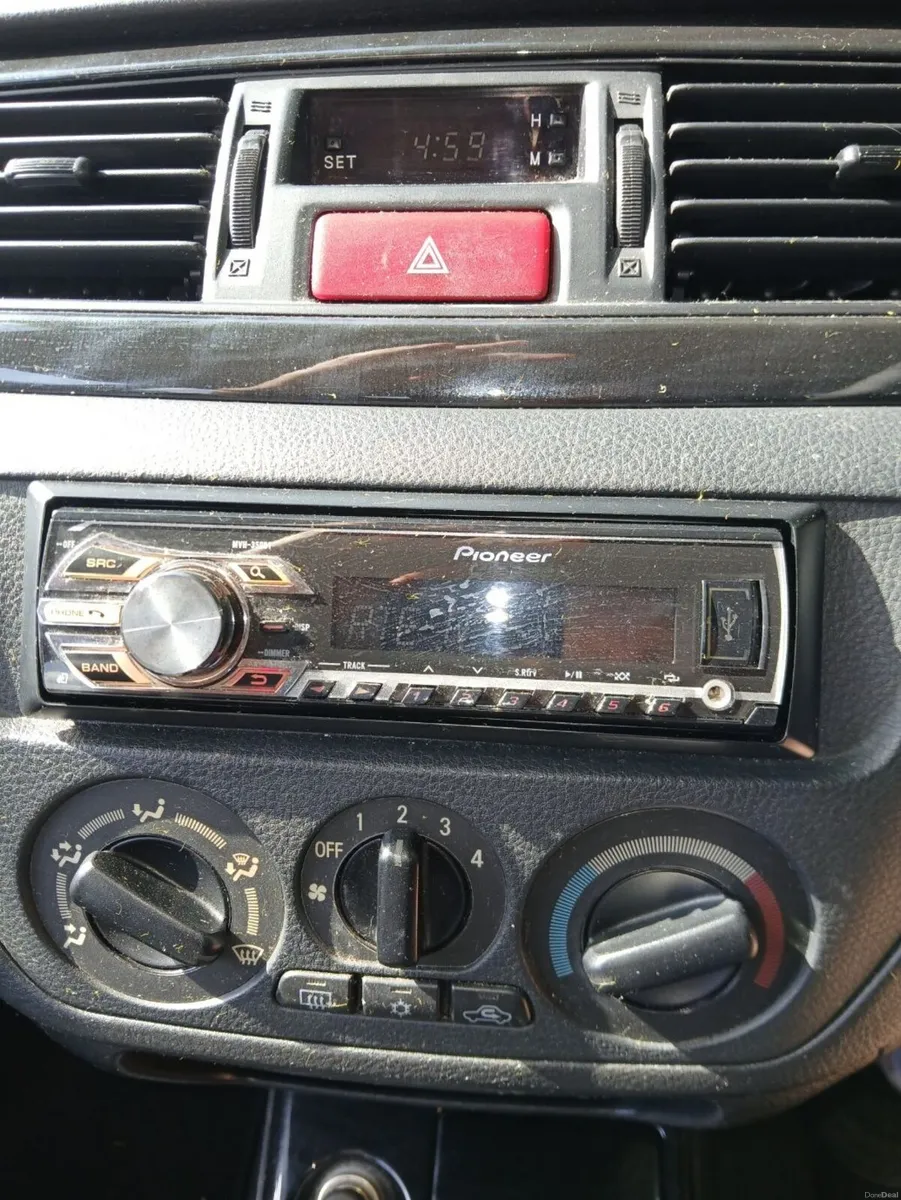 Mitsubishi Lancer 2005 1.6L Comfort Saloon - Image 5