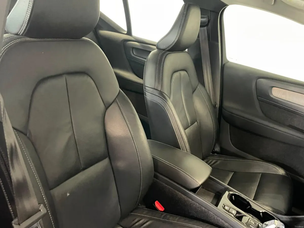 Volvo XC40 INSCRIPTION T4 RECHA RECHARGE - Image 5