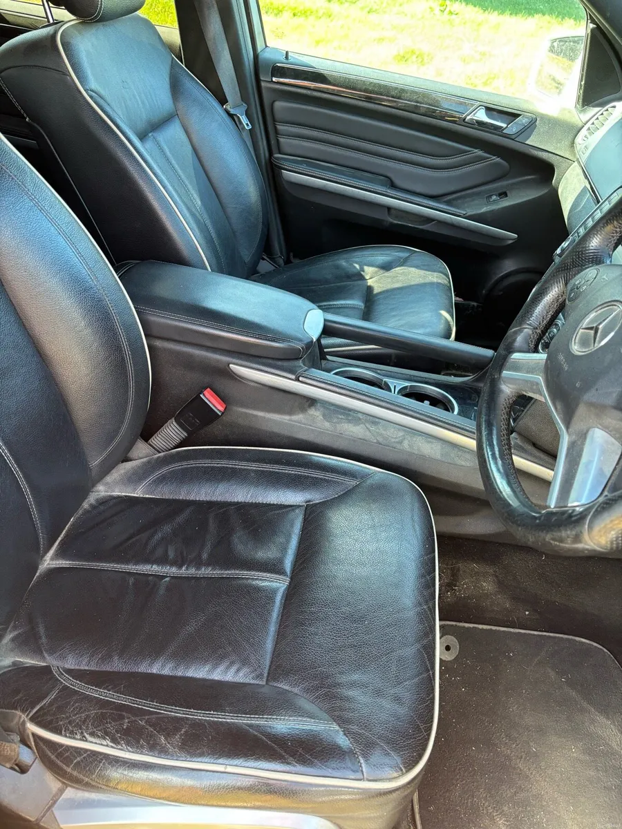 2011 Mercedes ML 300 CDI 4Matic Automatic Crew Cab - Image 5
