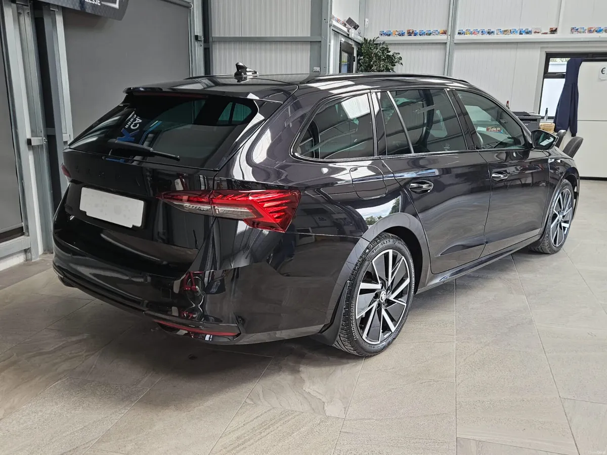242 SKODA OCTAVIA SPORTLINE COMBI/ESTATE - Image 3