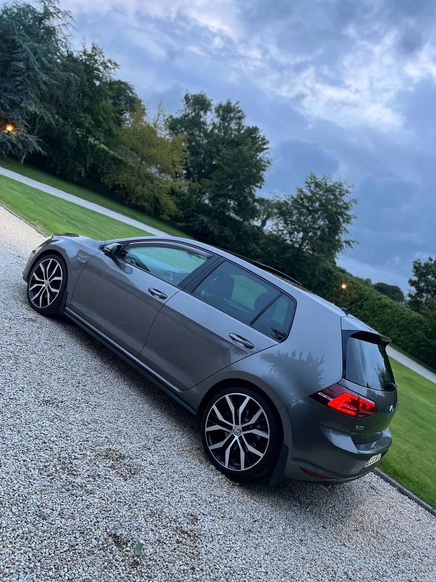 Volkswagen Golf GTD - Image 4