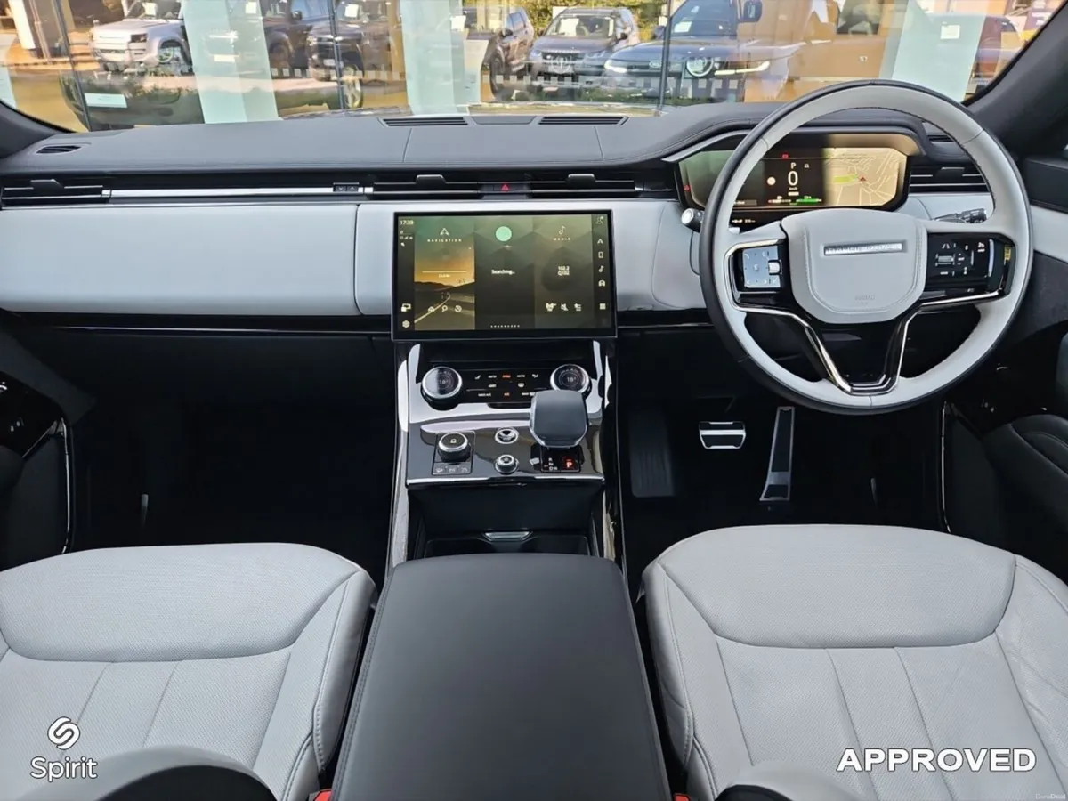Land Rover Range Rover Sport 3.0 PHEV SE Dynamic - Image 4