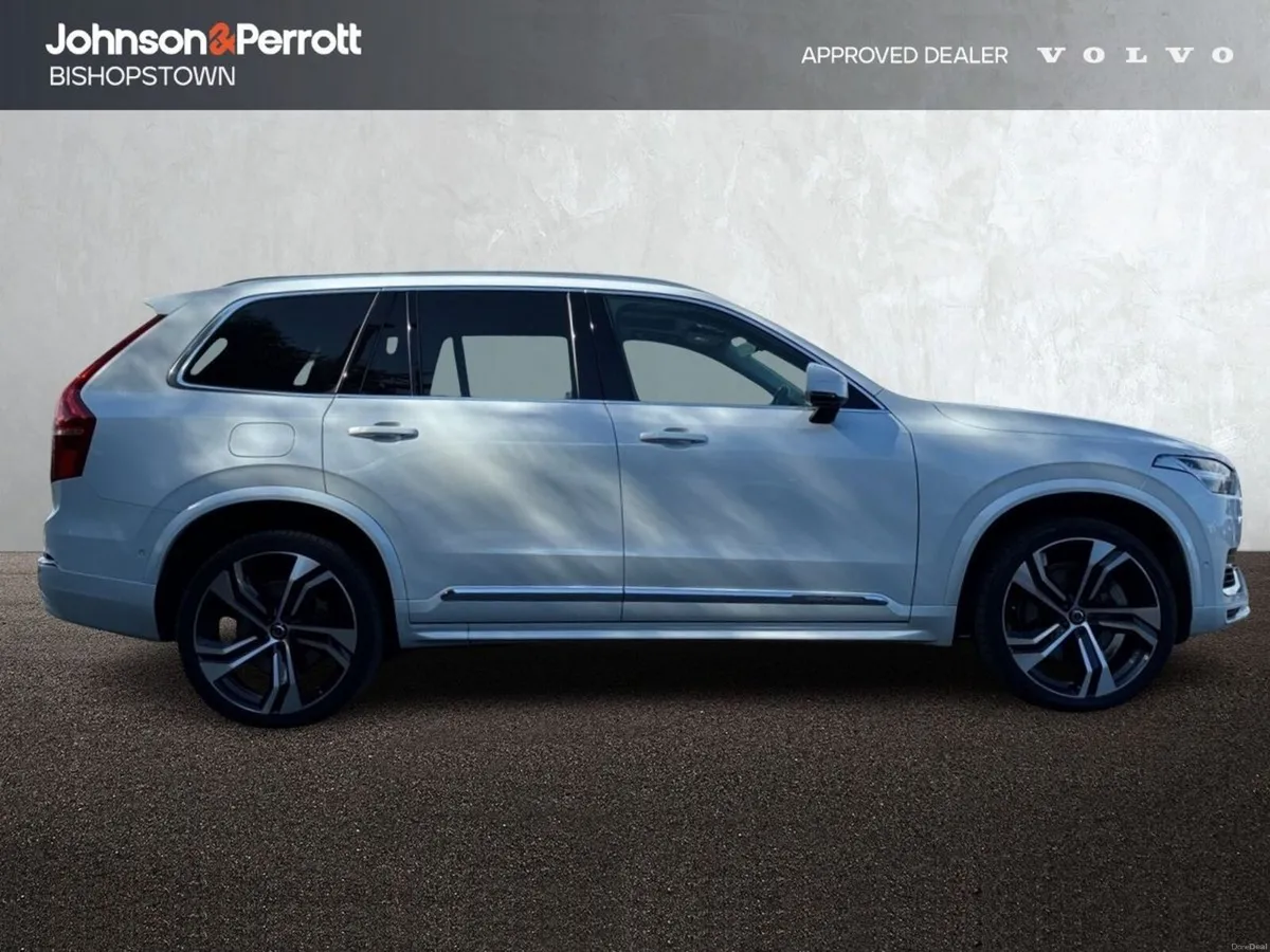 Volvo XC90 T8 455hp AWD Ultimate Bright - Two Year - Image 5