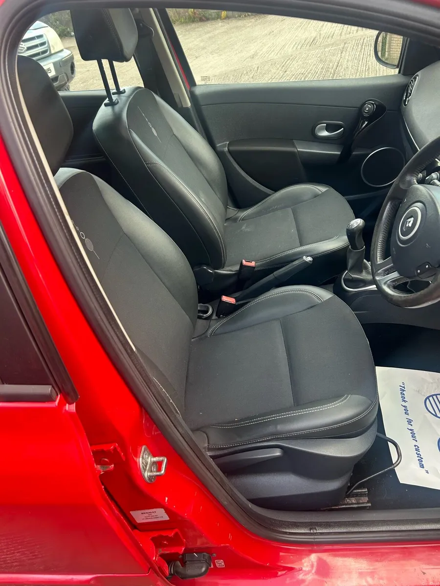 2012 RENAULT CLIO TOM TOM  EDITION - Image 6